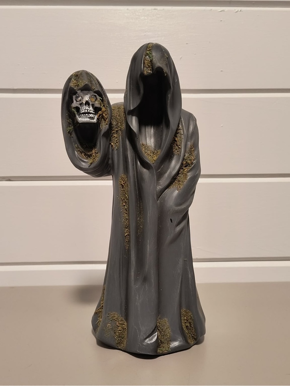 Martha Stewart LED Light Up Halloween Grim Reaper Holding Skull 11" Gothic